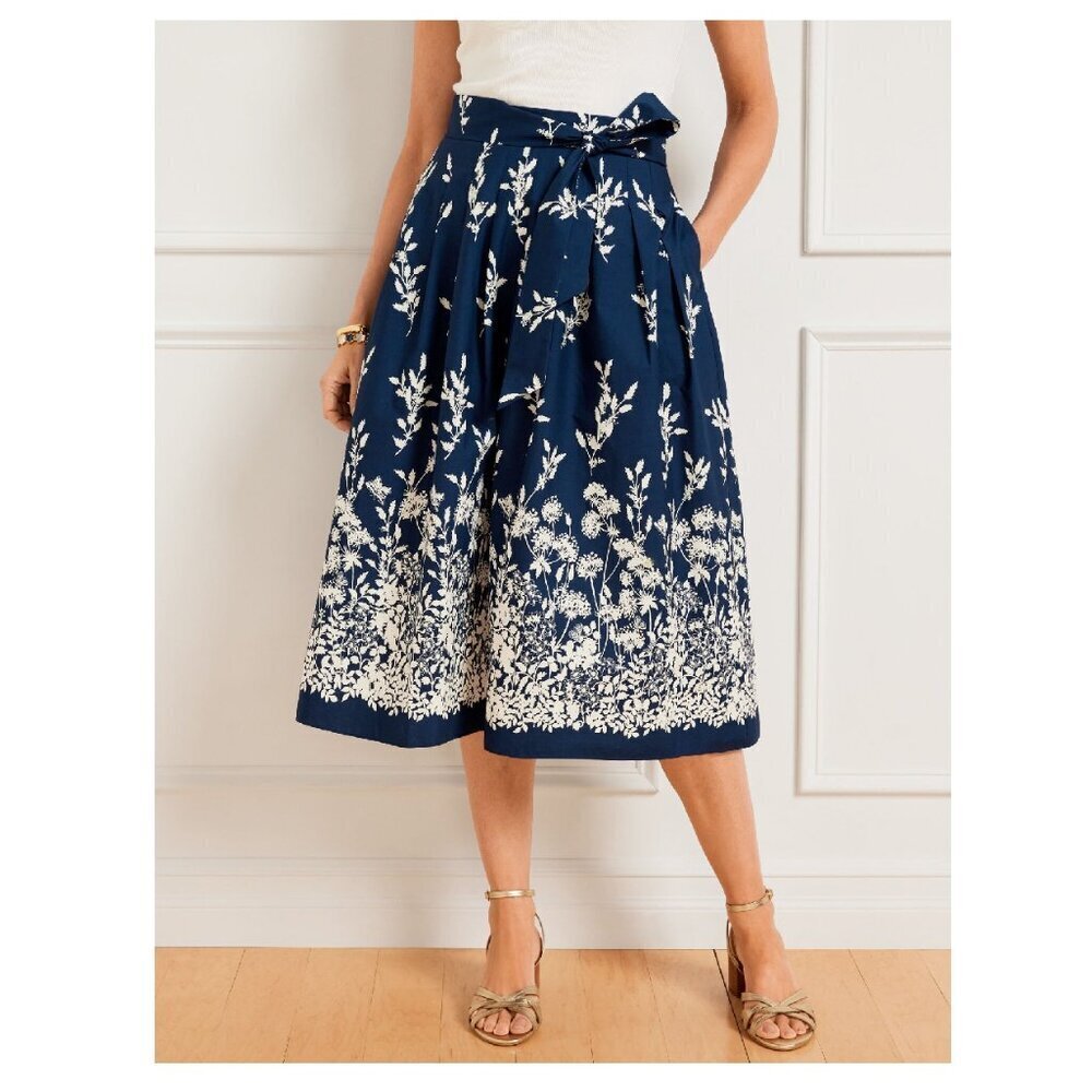 NWOT Talbots The Piper Pleated Patio Skirt - Falling Floral Size 10P